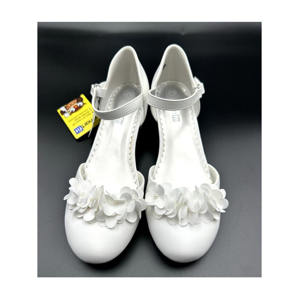 Smart Fit Cici Youth Girls White Floral Heel Shoes